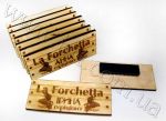 деревянные бейджи с гравировкой для ресторана la forchetta 